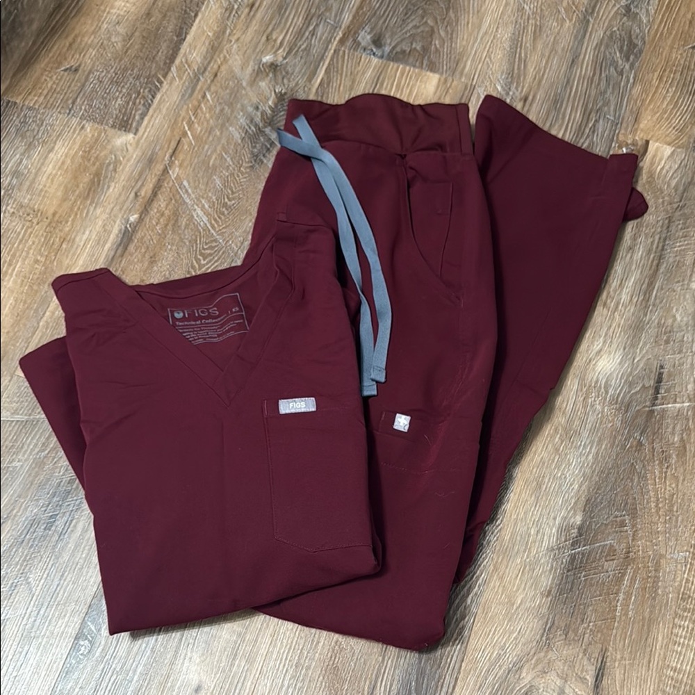 FIGS SCRUBS
